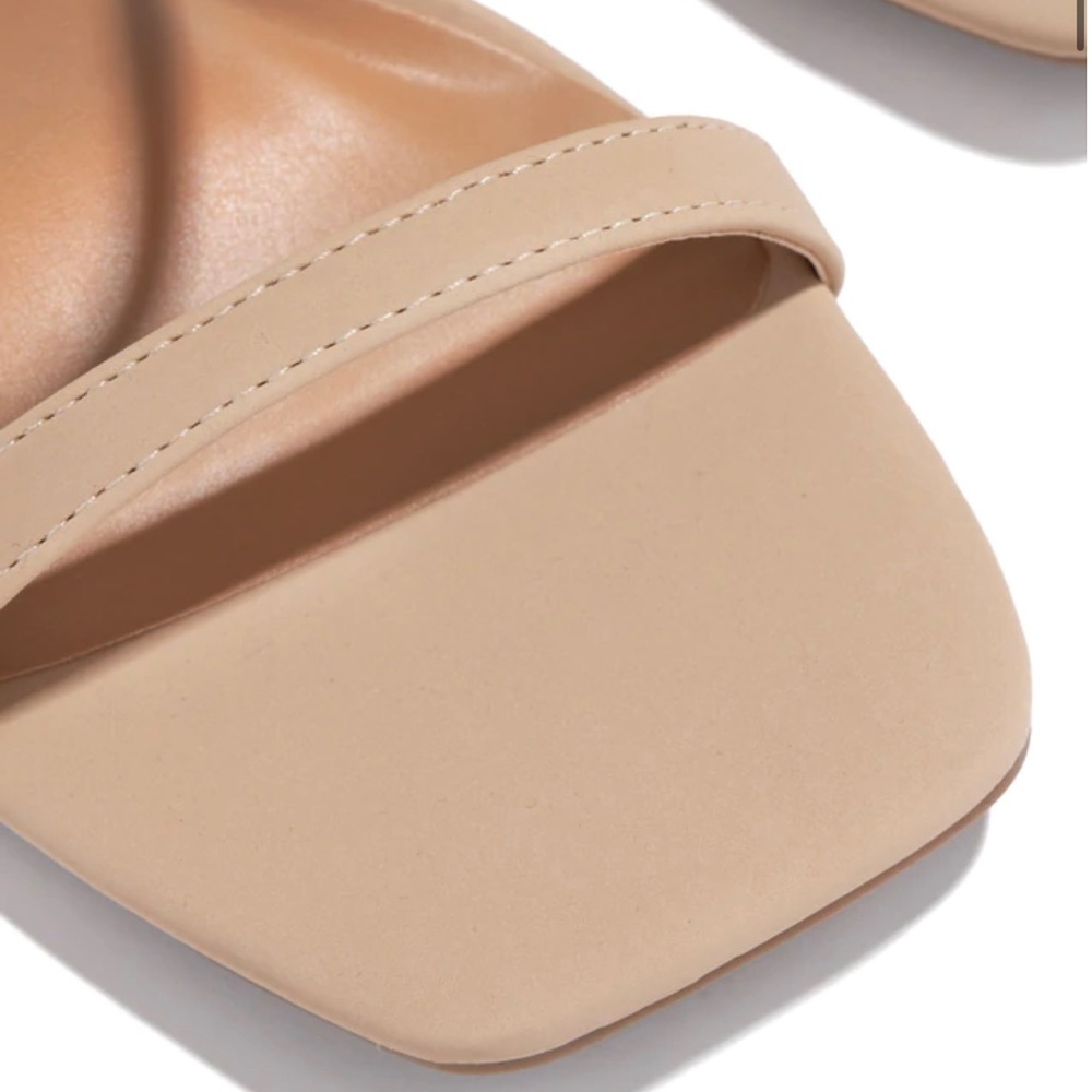 Chic Attraction - image 3